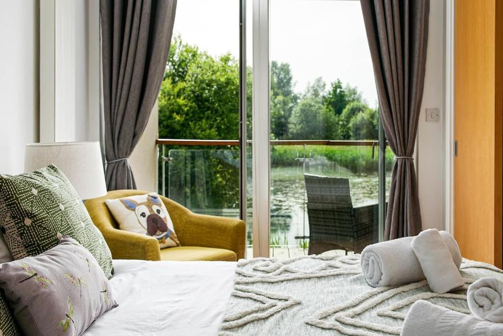 Roseberry Cottage - Lower Mill Estate Somerford Keynes エクステリア 写真