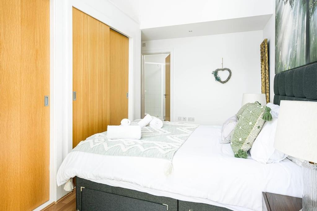 Roseberry Cottage - Lower Mill Estate Somerford Keynes エクステリア 写真