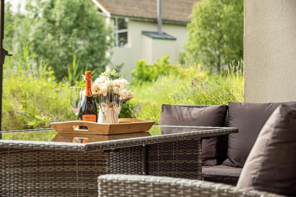 Roseberry Cottage - Lower Mill Estate Somerford Keynes エクステリア 写真